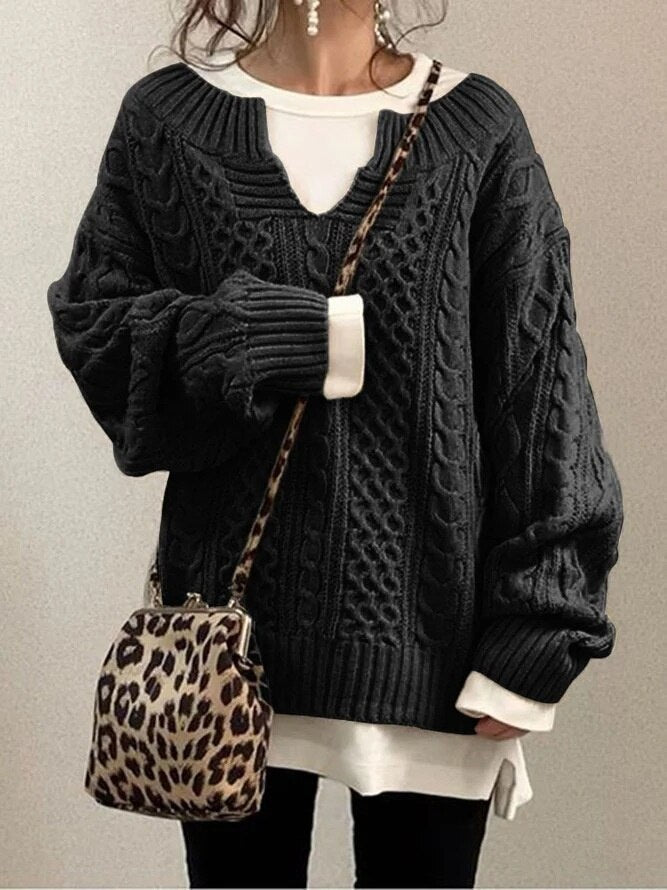 Sweter Oversize w Warkocze z Dekoltem V