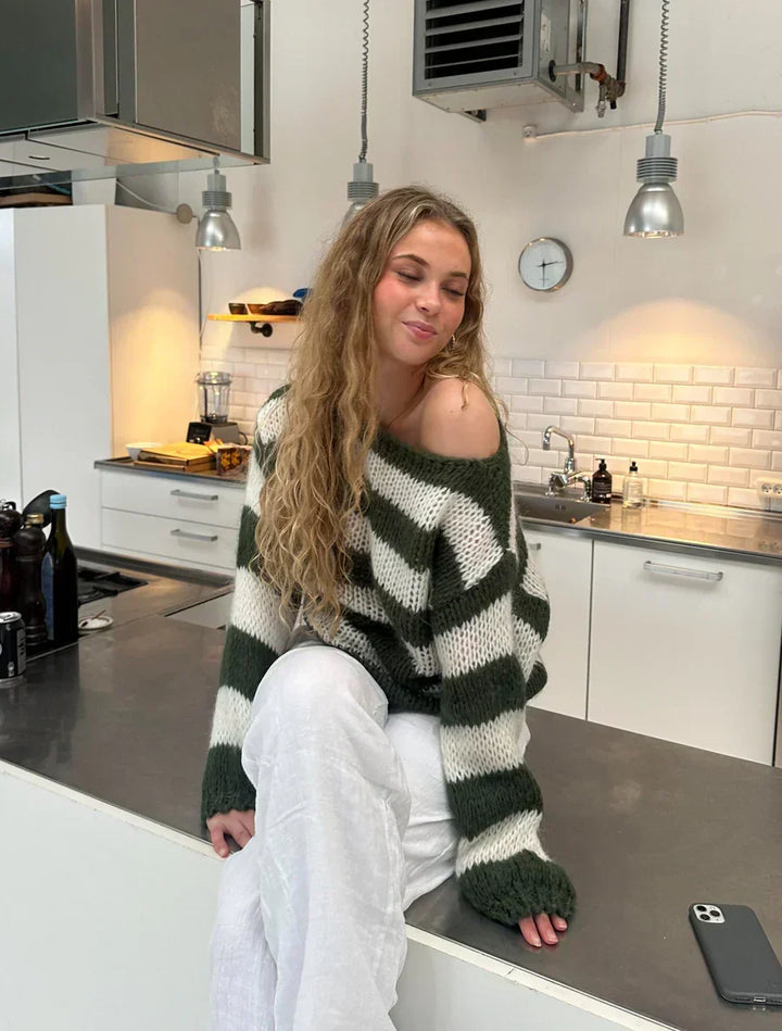 Teresa | Sweter Oversize w Paski z Miękkiej Dzianiny