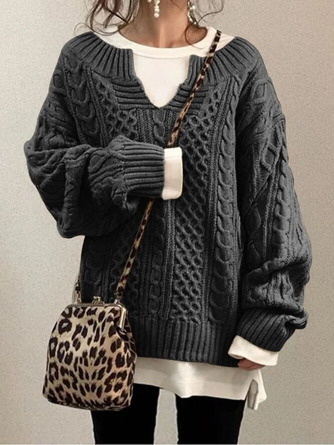 Sweter Oversize w Warkocze z Dekoltem V