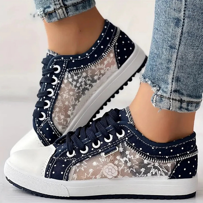 Florentyna | Sneakersy z Siateczką i Kwiatowym Haftem