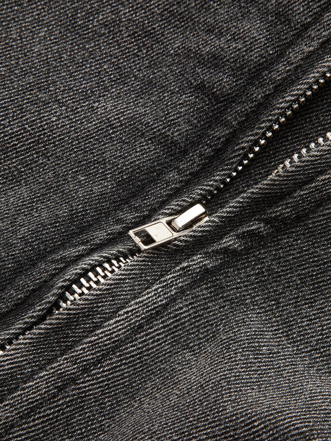 Wiesława | Krótka Kurtka Jeansowa w Motocyklowym Stylu