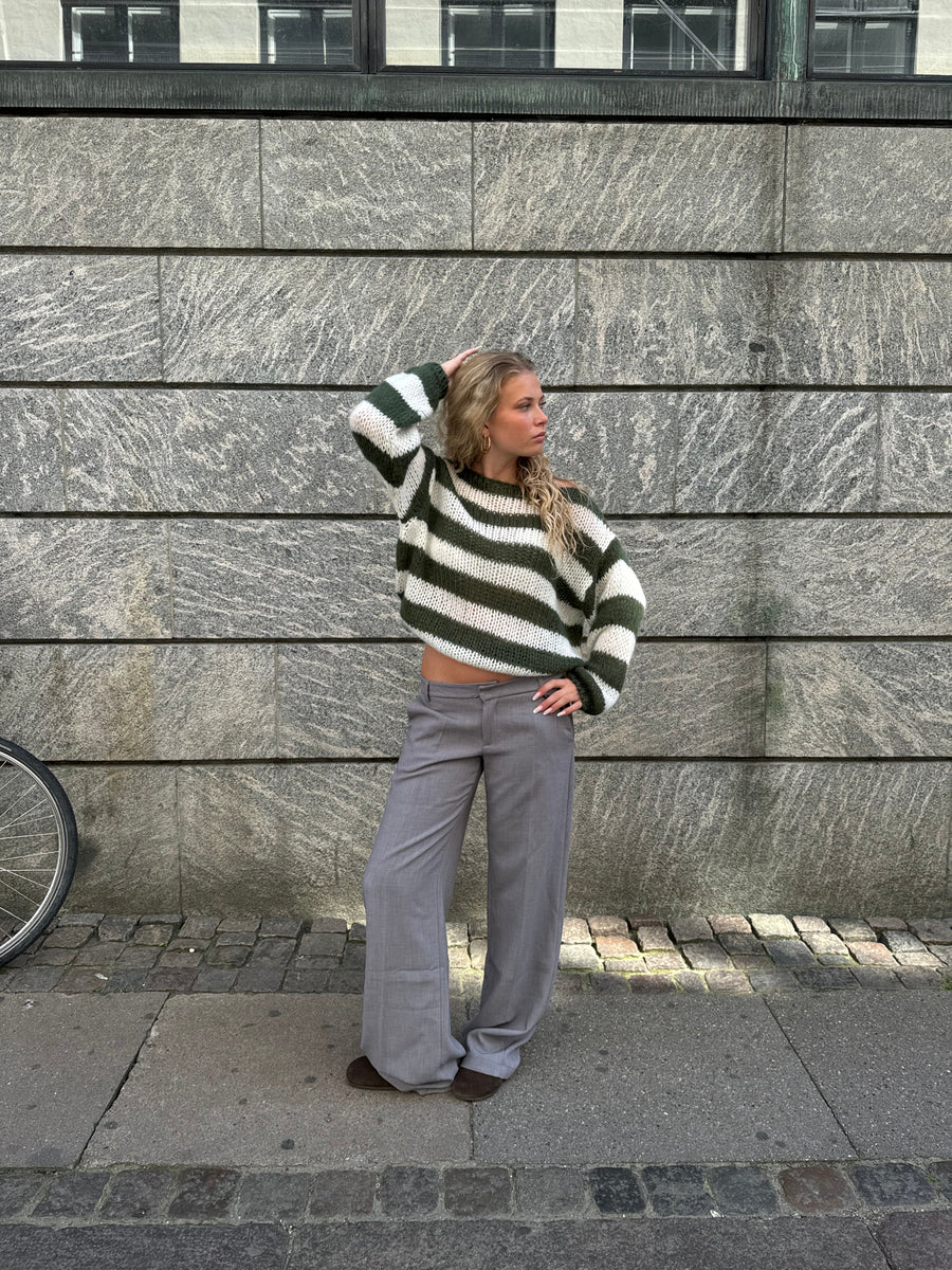 Teresa | Sweter Oversize w Paski z Miękkiej Dzianiny